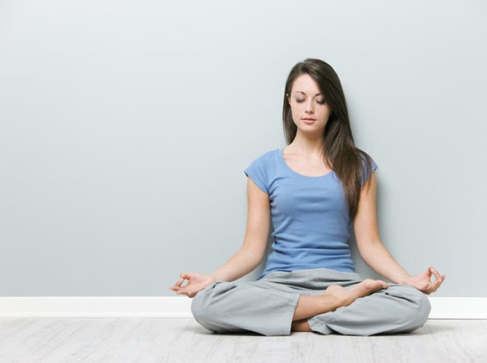bài tập yoga điều trị mất ngủ
